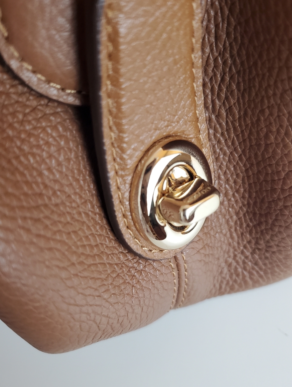 Coach Tan Leather Shoulder Bag - Picture 7 of 16